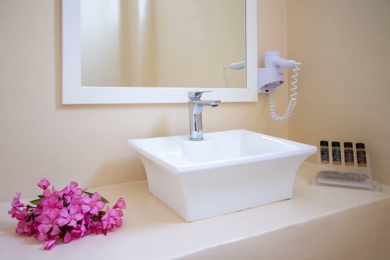 Sea Sound White Katikies Aparthotel Exomitis  Εξωτερικό φωτογραφία